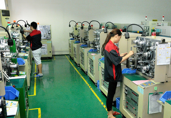 拼搏在线官网_拼搏（中国）电子工厂生产实景图